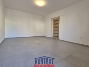 Pronájem obchodního prostoru, České Budějovice, Mánesova, 35 m2