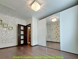 Pronájem bytu 3+kk, Praha - Vysočany, 66 m2
