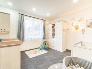 Prodej rodinného domu, Rožmitál pod Třemšínem - Zalány, 180 m2