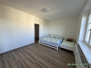 Pronájem bytu 2+1, Praha - Smíchov, Na Konvářce, 77 m2
