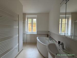 Pronájem bytu 2+1, Praha - Smíchov, Na Konvářce, 77 m2