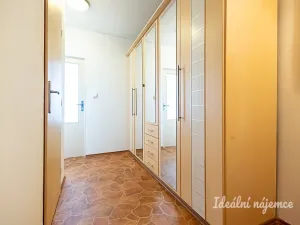 Pronájem bytu 2+kk, Praha - Černý Most, Doležalova, 45 m2