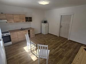 Pronájem bytu 1+1, Příbram - Příbram I, Charvátova, 44 m2