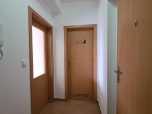 Pronájem bytu 2+kk, Jesenice, V Roháči I., 35 m2