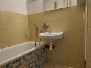 Prodej bytu 1+1, Ostrava, Srbská, 37 m2