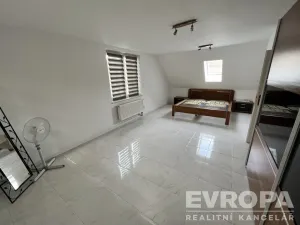 Prodej rodinného domu, Praha - Nebušice, Na Malé Šárce, 178 m2