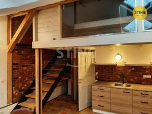 Pronájem bytu 2+kk, Hradec Králové, Komenského, 55 m2