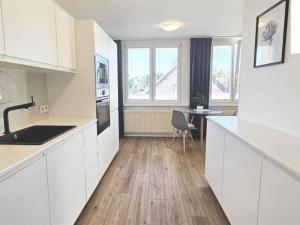 Pronájem bytu 3+kk, Průhonice, Dobřejovická, 73 m2