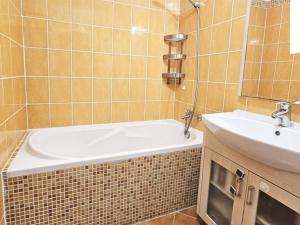 Pronájem bytu 3+kk, Průhonice, Dobřejovická, 73 m2