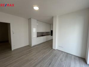 Pronájem bytu 2+kk, Zlín, Tyršovo nábřeží, 66 m2