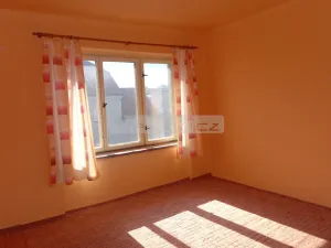 Prodej bytu 2+1, Plzeň - Doubravka, Železničářská, 63 m2