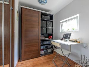 Prodej obchodního prostoru, Praha, Vačkářova, 216 m2