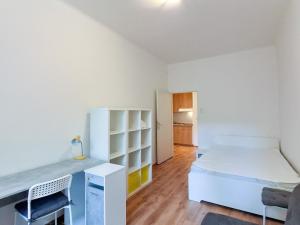 Pronájem bytu 2+1, Praha - Holešovice, Na Maninách, 52 m2