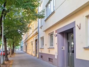 Pronájem bytu 2+1, Praha - Holešovice, Na Maninách, 52 m2