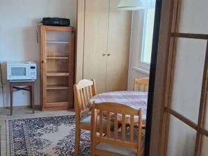 Pronájem bytu 2+1, Jičín - Nové Město, Lidické náměstí, 63 m2