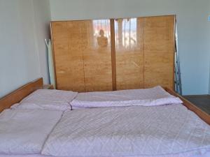 Pronájem bytu 2+1, Jičín - Nové Město, Lidické náměstí, 63 m2
