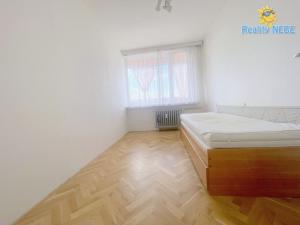Pronájem bytu 3+1, Praha - Michle, Pod dálnicí, 75 m2