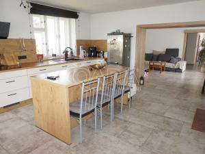 Prodej zemědělské usedlosti, Horní Kněžeklady, 140 m2