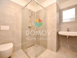 Pronájem bytu 1+kk, Praha, Mezi vodami, 39 m2
