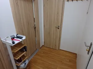 Pronájem bytu 2+kk, Praha - Bohnice, Hlivická, 32 m2