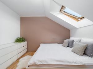 Prodej bytu 4+1, Praha - Horní Počernice, V javorech, 107 m2