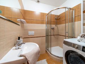 Prodej bytu 4+1, Praha - Horní Počernice, V javorech, 107 m2