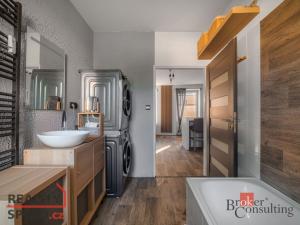 Prodej bytu 2+kk, Stod, Komenského nám., 54 m2