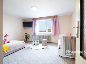 Prodej rodinného domu, Hořešovičky, 256 m2