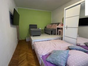 Prodej bytu 1+kk, Pardubice, Benešovo náměstí, 25 m2
