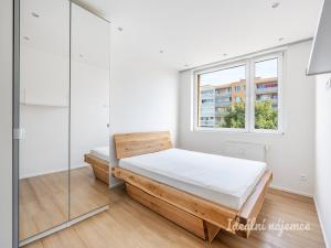 Pronájem bytu 3+kk, Praha - Modřany, Krouzova, 75 m2