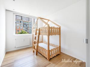 Pronájem bytu 3+kk, Praha - Modřany, Krouzova, 75 m2