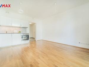 Prodej bytu 1+kk, Praha - Modřany, Mezi vodami, 31 m2