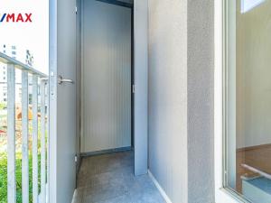 Prodej bytu 1+kk, Praha - Modřany, Mezi vodami, 31 m2