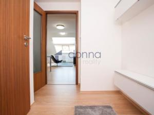 Pronájem bytu 2+kk, Praha, Na výšinách, 76 m2