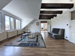 Pronájem kanceláře, Praha - Vršovice, Na louži, 101 m2