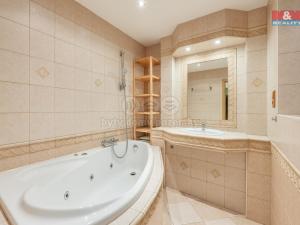 Prodej bytu 3+1, Praha - Černý Most, Vybíralova, 85 m2
