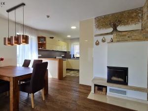 Pronájem rodinného domu, Králův Dvůr, Na Lucberku, 270 m2