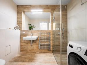 Pronájem bytu 2+kk, Praha - Smíchov, Na bělidle, 62 m2