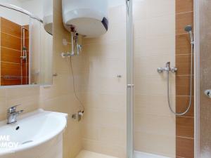Pronájem bytu 2+1, Vizovice, čtvrť A. Háby, 52 m2