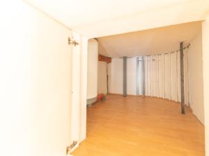 Pronájem bytu 1+1, Praha, Viktora Huga, 46 m2