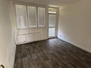 Prodej bytu 3+1, Bukovany, 67 m2