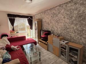 Prodej bytu 2+1, Bukovany, 56 m2