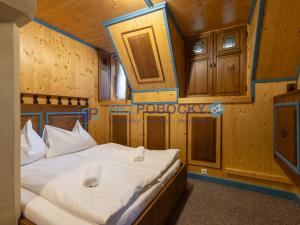 Prodej ubytování, Sněžné - Milovy, 644 m2