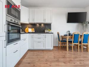 Prodej bytu 2+kk, Rajhrad, Klášterní Dvůr, 48 m2