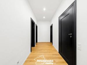 Prodej rodinného domu, Polerady, 240 m2