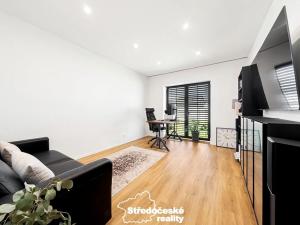 Prodej rodinného domu, Polerady, 240 m2