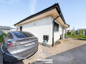 Prodej rodinného domu, Polerady, 240 m2