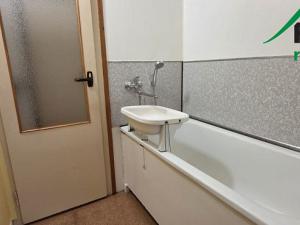 Prodej bytu 3+1, Tachov, Hornická, 68 m2