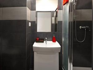 Pronájem bytu 2+kk, Brno, Bratislavská, 54 m2