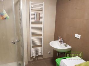 Pronájem bytu 2+kk, Mníšek pod Brdy, Pražská, 45 m2